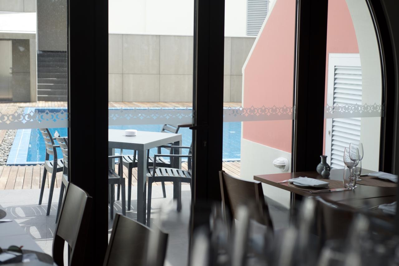 Charming Blue Hotel วิลาโดปอร์โต ภายนอก รูปภาพ