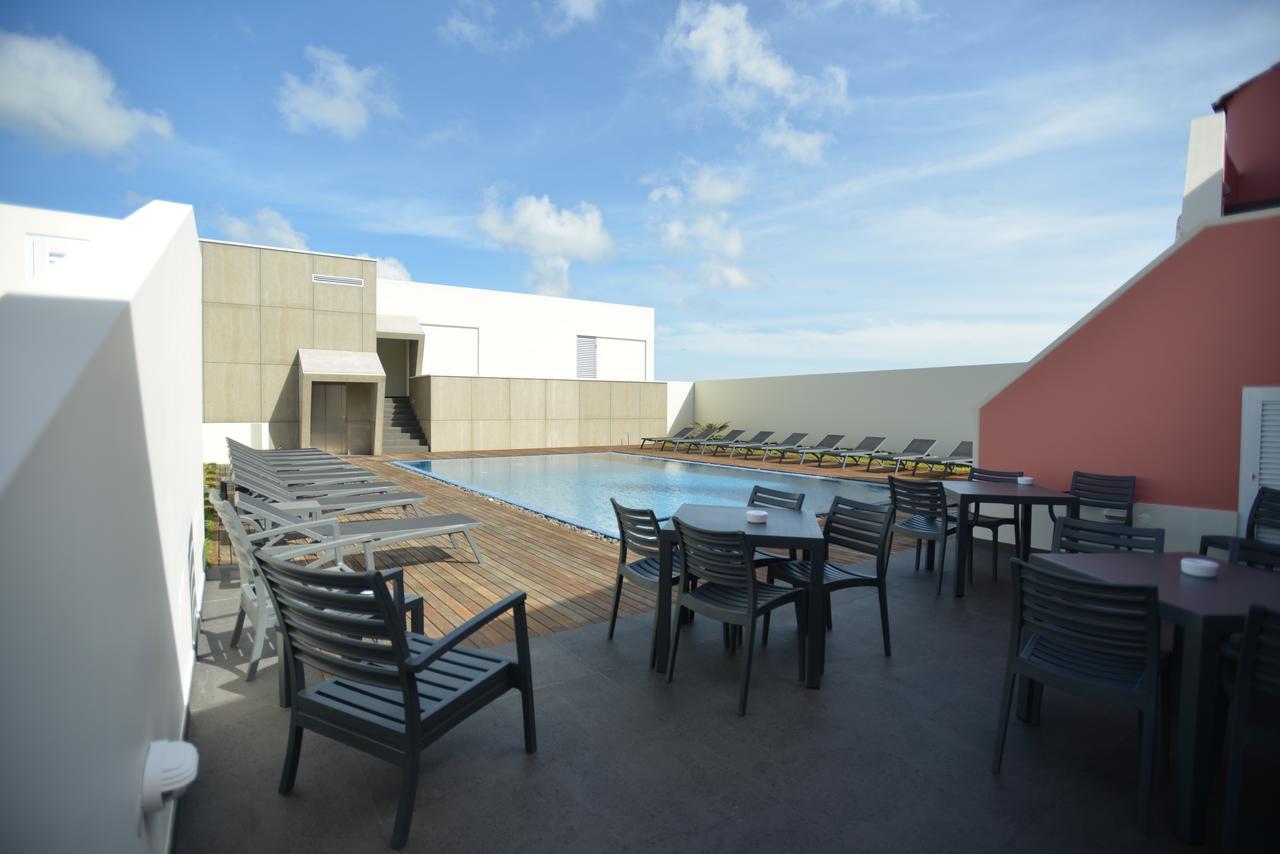 Charming Blue Hotel วิลาโดปอร์โต ภายนอก รูปภาพ