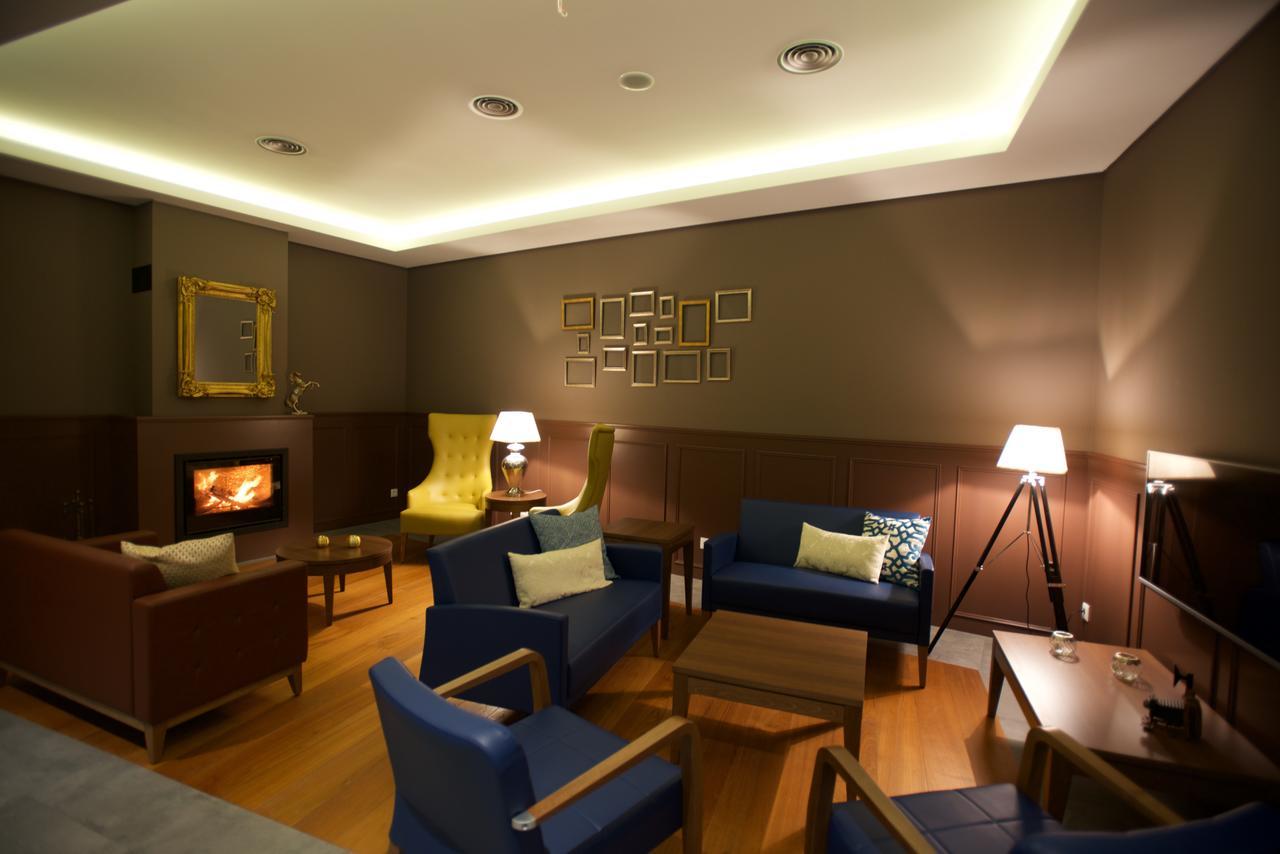 Charming Blue Hotel วิลาโดปอร์โต ภายนอก รูปภาพ