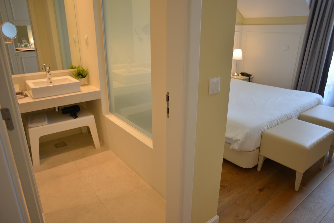 Charming Blue Hotel วิลาโดปอร์โต ภายนอก รูปภาพ