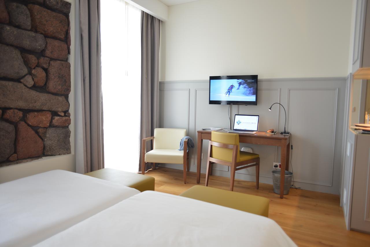 Charming Blue Hotel วิลาโดปอร์โต ภายนอก รูปภาพ