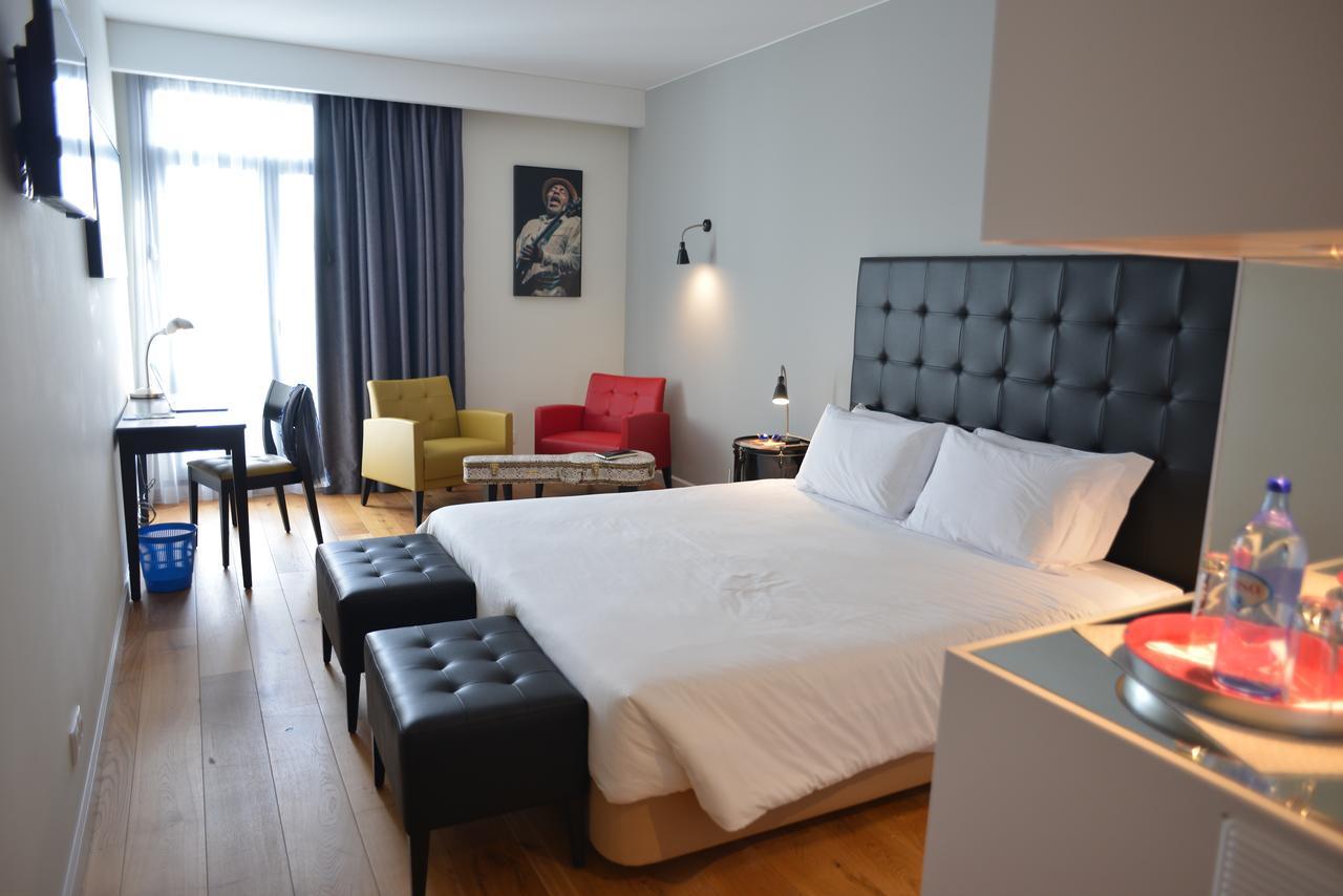 Charming Blue Hotel วิลาโดปอร์โต ภายนอก รูปภาพ
